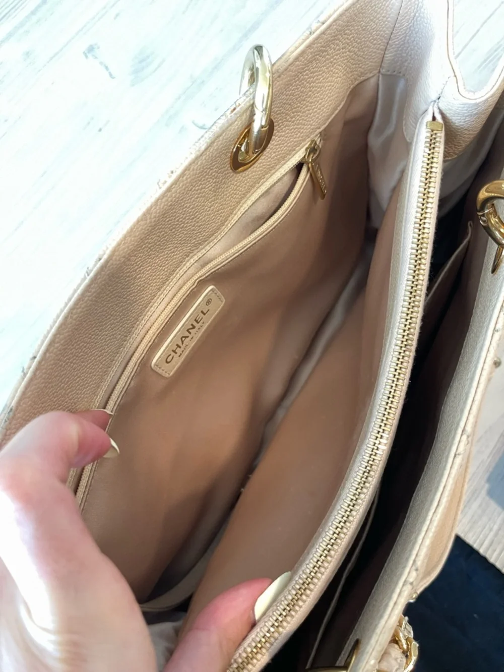 CHANEL Vintage Caviar Grand Shopping Tote